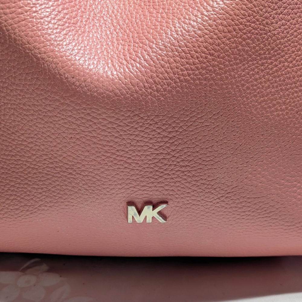 Michael Kors Junie Medium Leather Shoulder Bag - Salmon - Picture 2 of 14